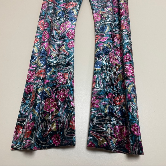 Natural Life Cali Flare Pants Size Large Floral Stretch Velvet Velour Pull On - Picture 4 of 9